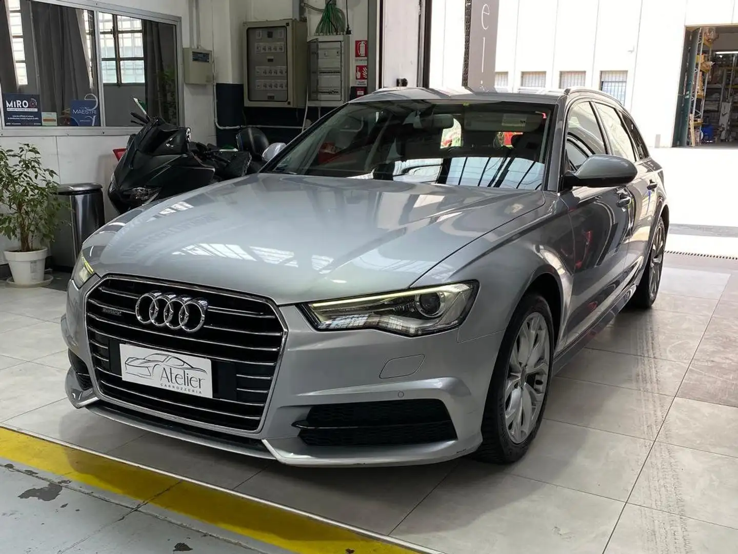 Audi A6 A6 Avant 2.0 tdi Business Plus quattro 190cv ronic Zilver - 1