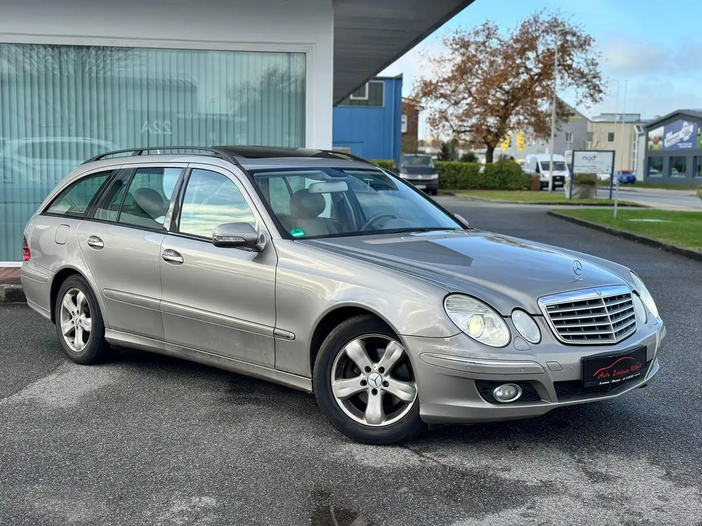 Mercedes-Benz E 220 E 220 T CDI (211.208) 2.2 CDI KAT Metallic Argent - 1