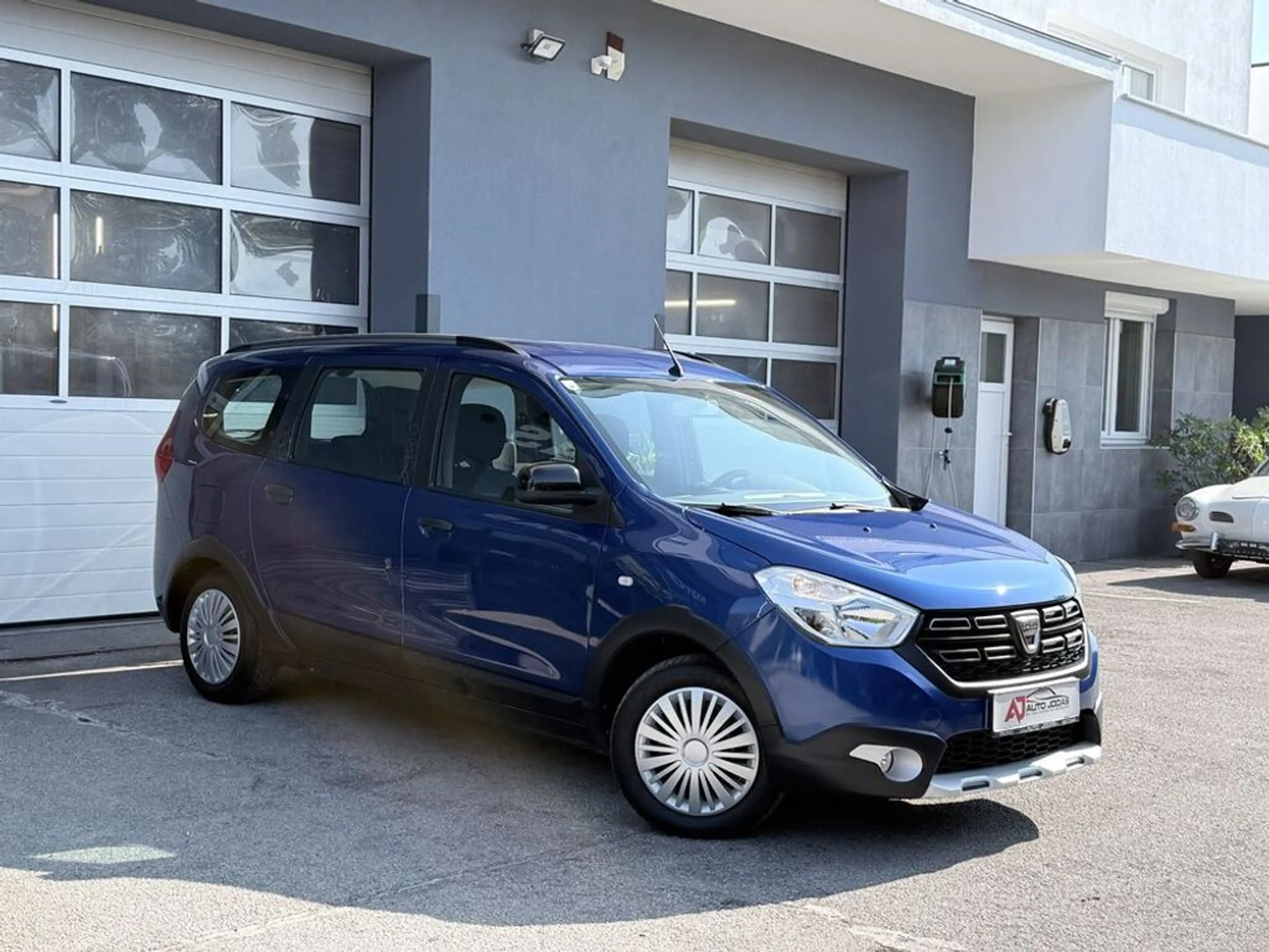 Dacia Lodgy Stepway TCe 130 7-Sitzer **Kamera/Navi** — photo 4