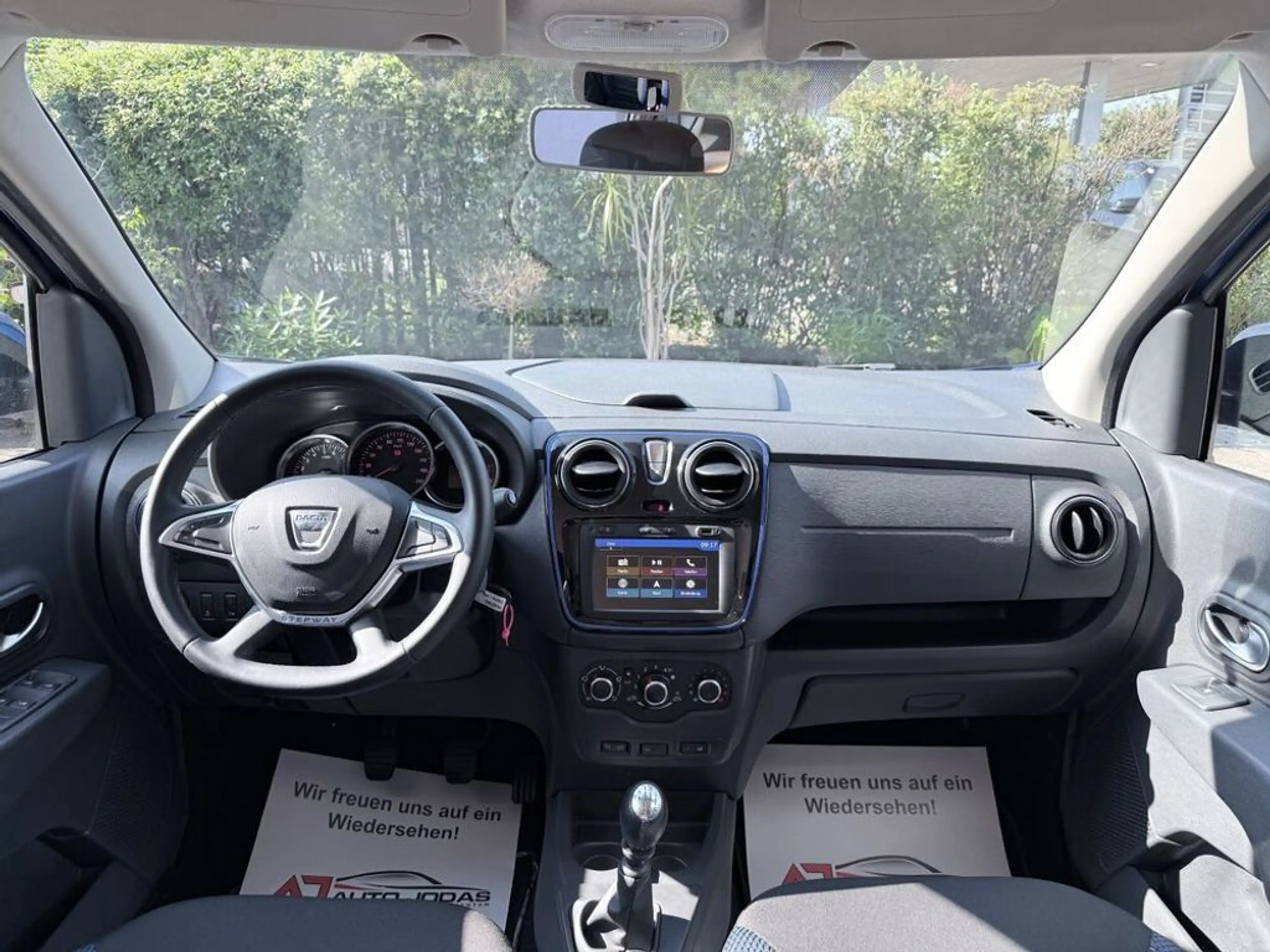 Dacia Lodgy Stepway TCe 130 7-Sitzer **Kamera/Navi** — photo 12
