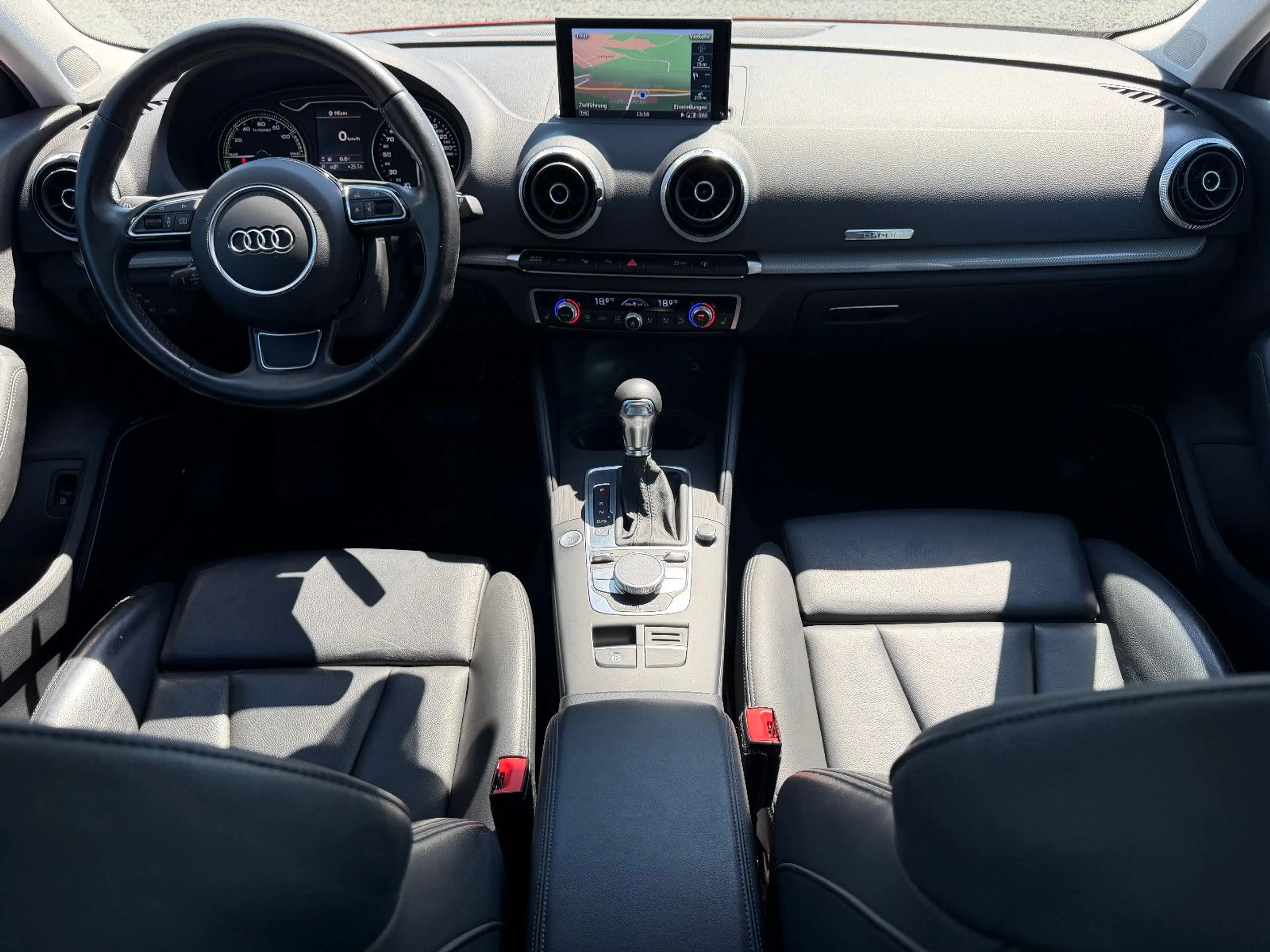 Audi A3 Sportback e-tron NAVI/LED/KAMERA — photo 15