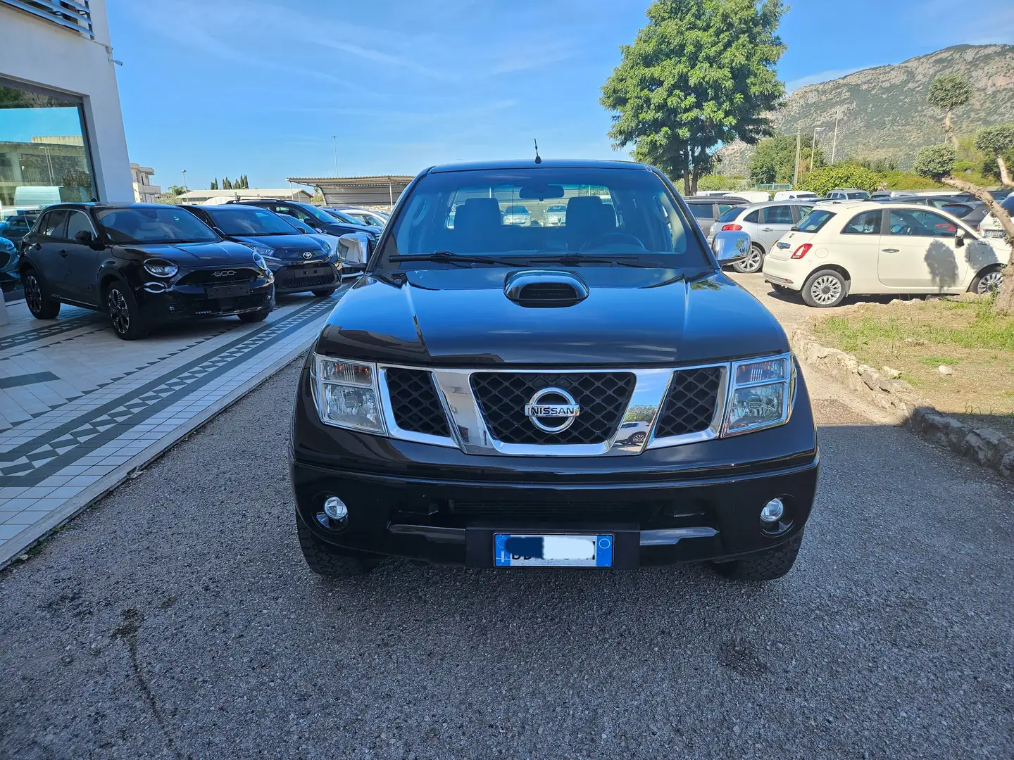 Nissan Navara Navara d.cab 2.5 dci 174cv Nero - 1