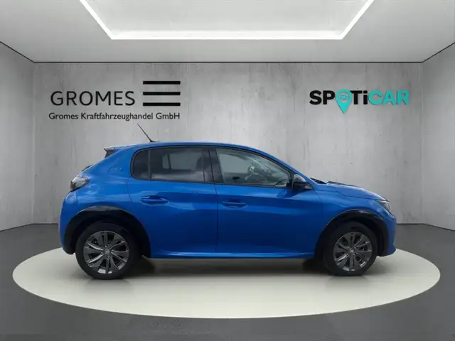 Peugeot 208 view 2