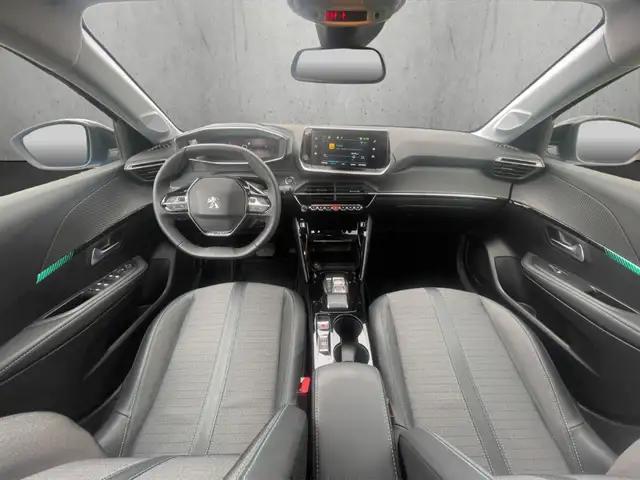 Peugeot 208 view 12