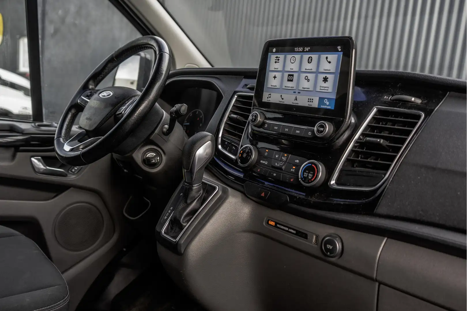 Ford Transit Custom 300 TDCI | 170PK | 5-Zits | CarPlay | DC | Navi | Zwart - 2