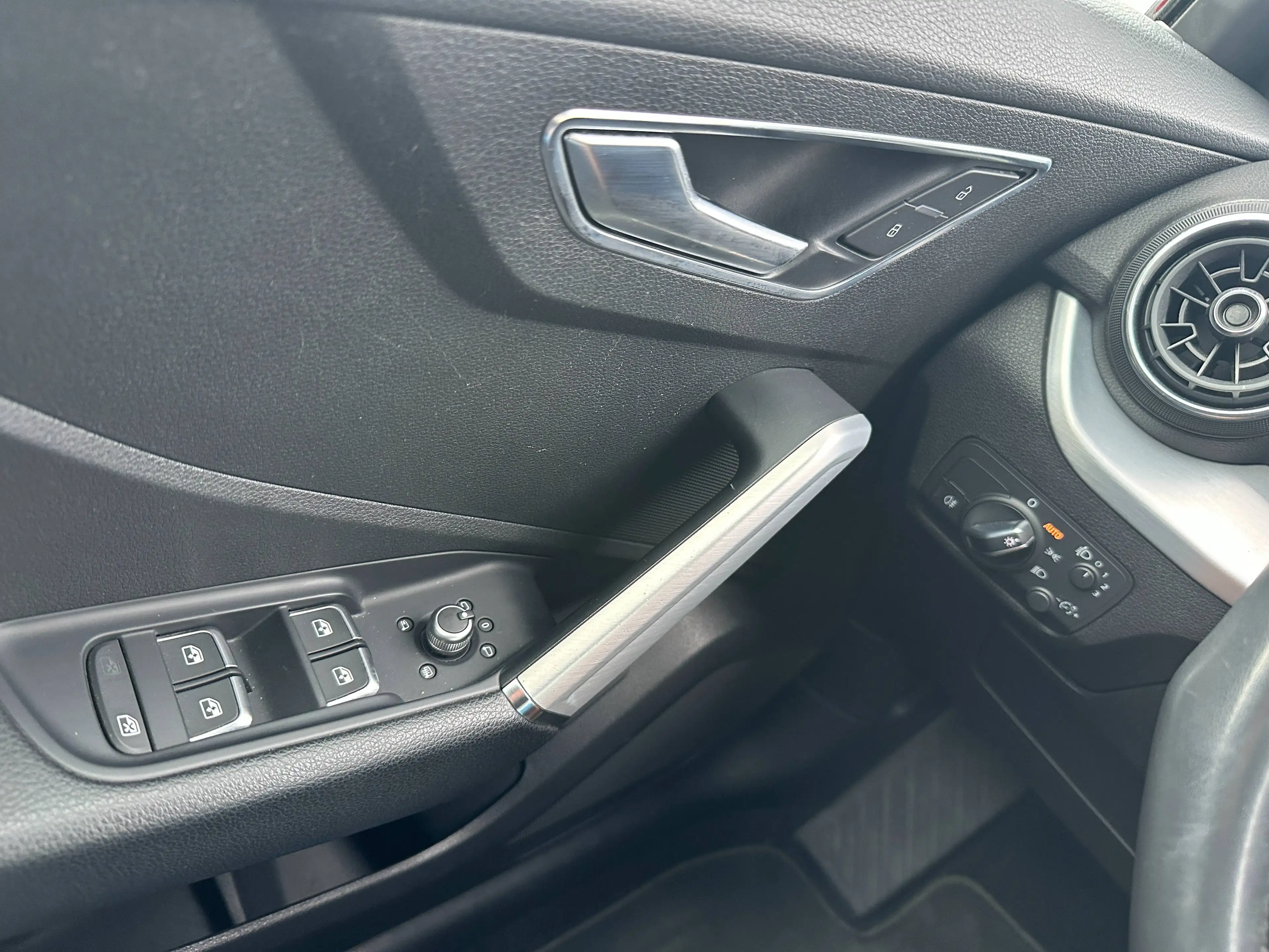 Audi Q2 1.5 TFSI S-tronic AUTOMAAT, LEDER/ CAMERA — photo 21