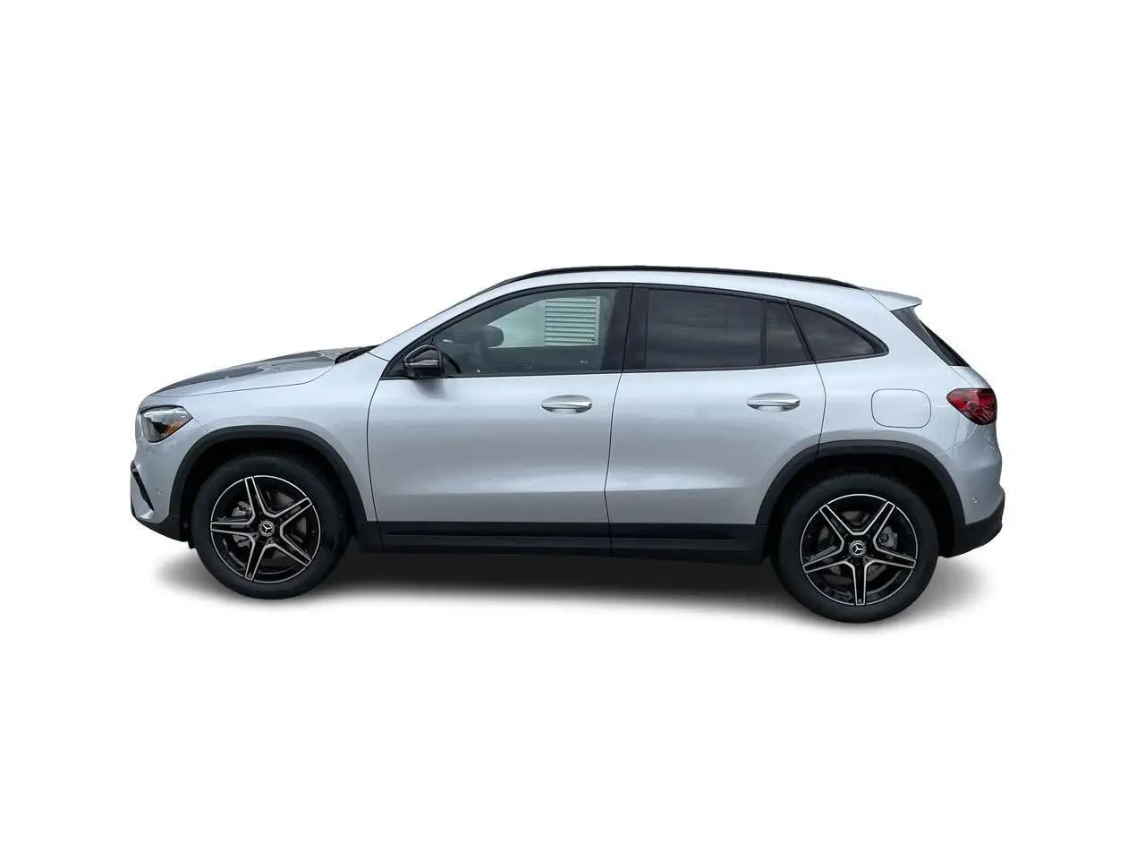 Mercedes-Benz GLA снимка Mercedes-Benz GLA