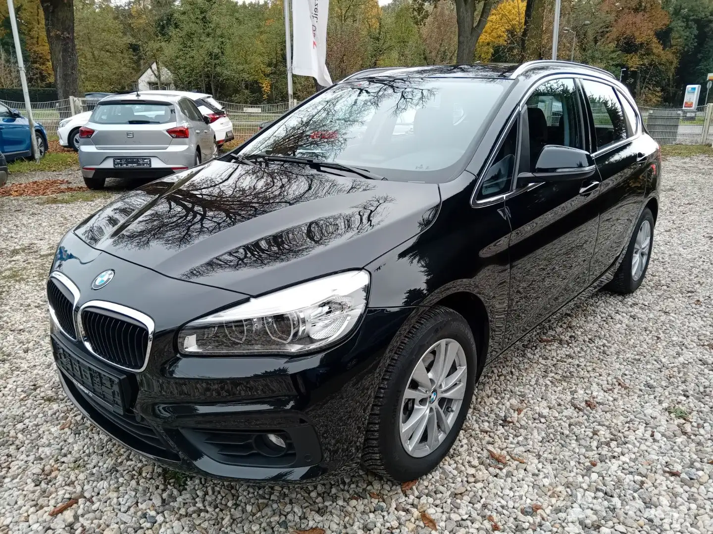 BMW 218 i Aut Active Tourer * 1.Hand * INSP+TÜV neu Schwarz - 1