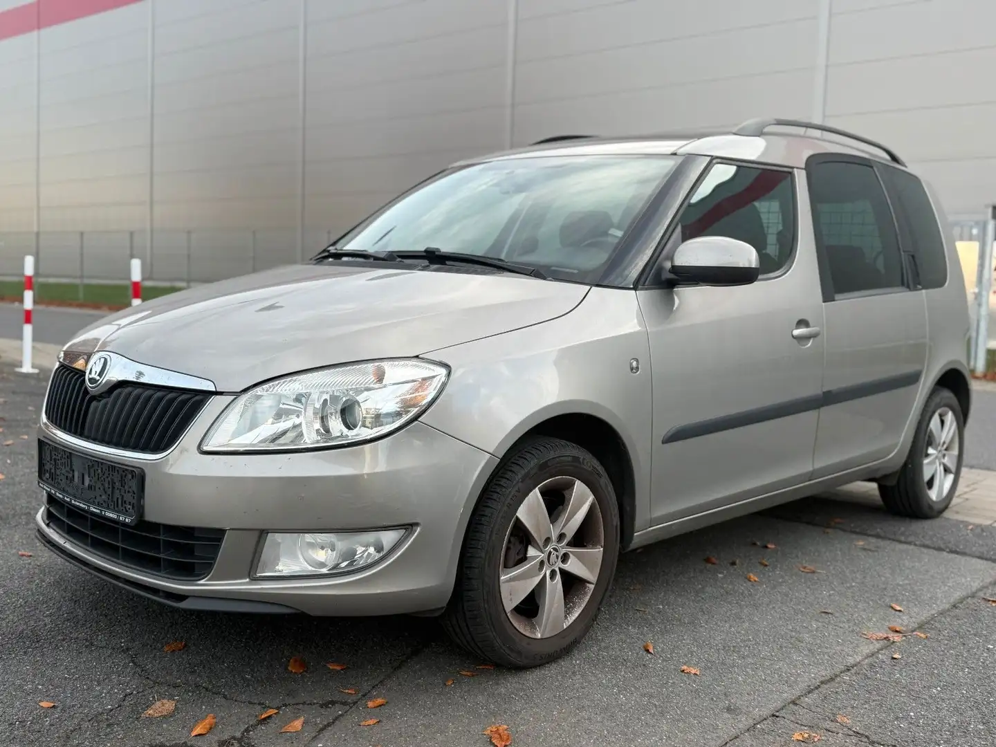 Skoda Roomster Ambition PDC/PANORAMA-DACH/KLIMAAUTOM. Beige - 1