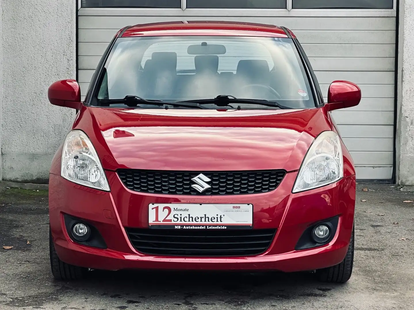 Suzuki Swift *Keyless*5-Trg.*SHZ*TEMPO*1.HAND*TÜV NEU Rojo - 2