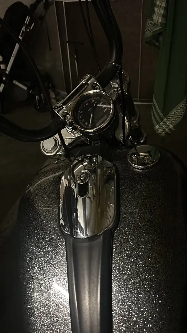 Harley-Davidson CVO Breakout HARD CANDY CUSTOM CHROME FLAKE Grigio - 2