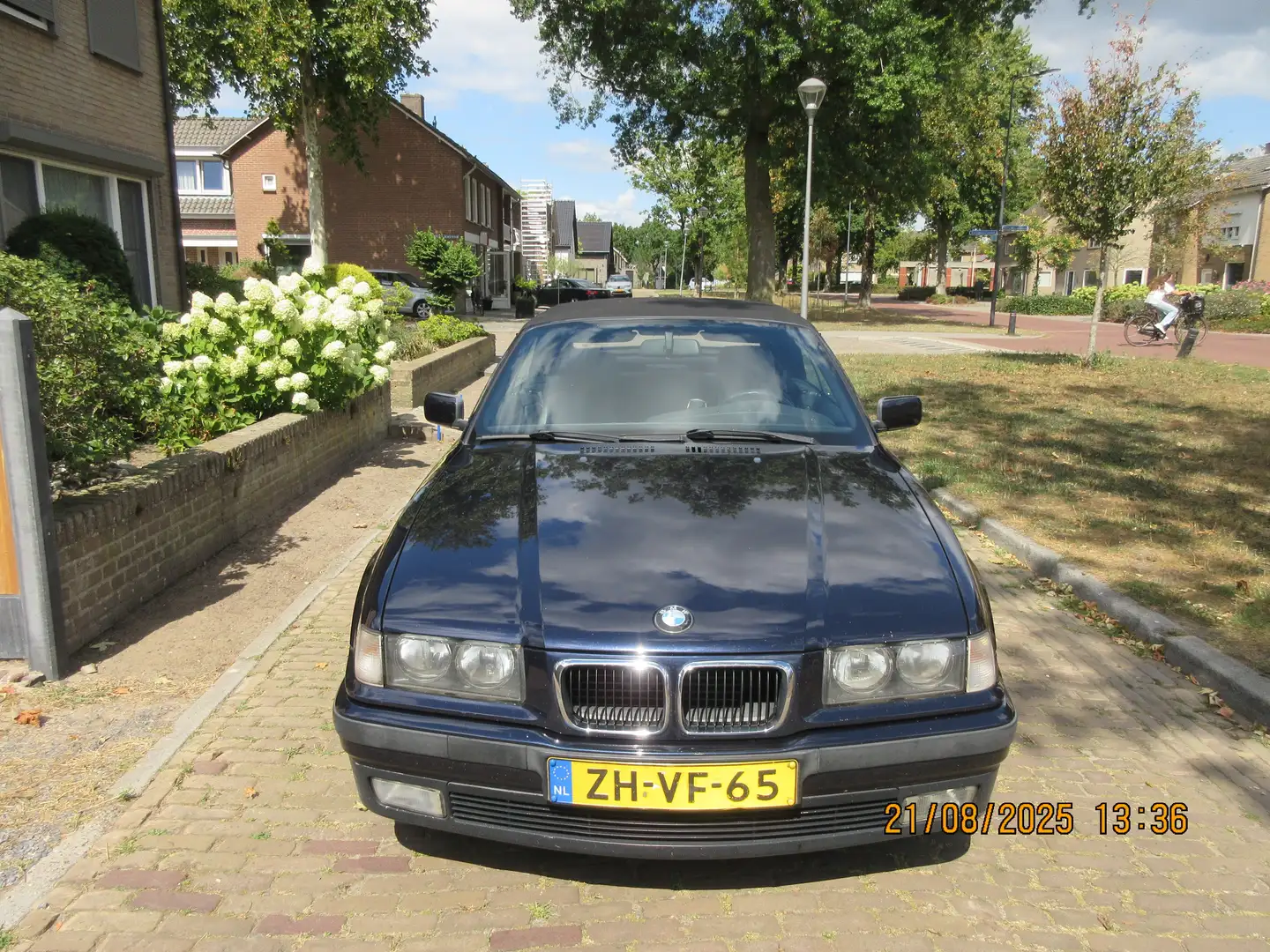 BMW 330 318i Bleu - 2