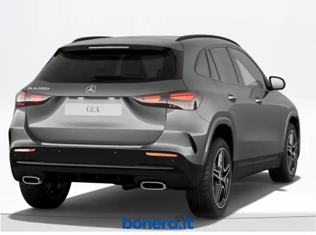 Mercedes-Benz Gla Class view 4