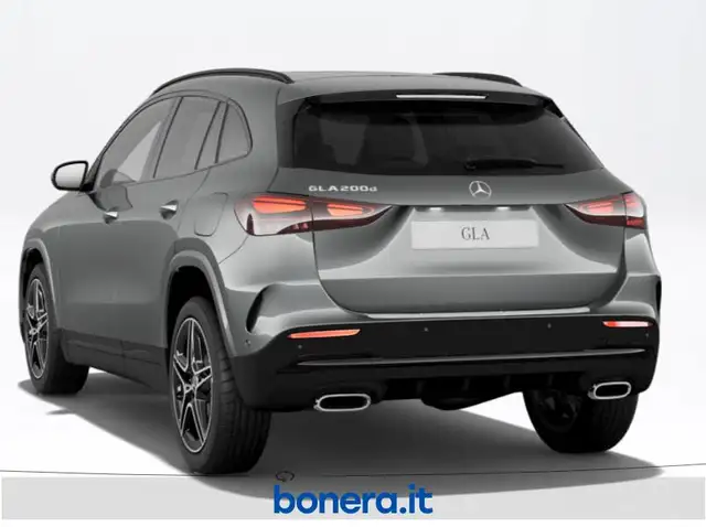Mercedes-Benz Gla Class view 3