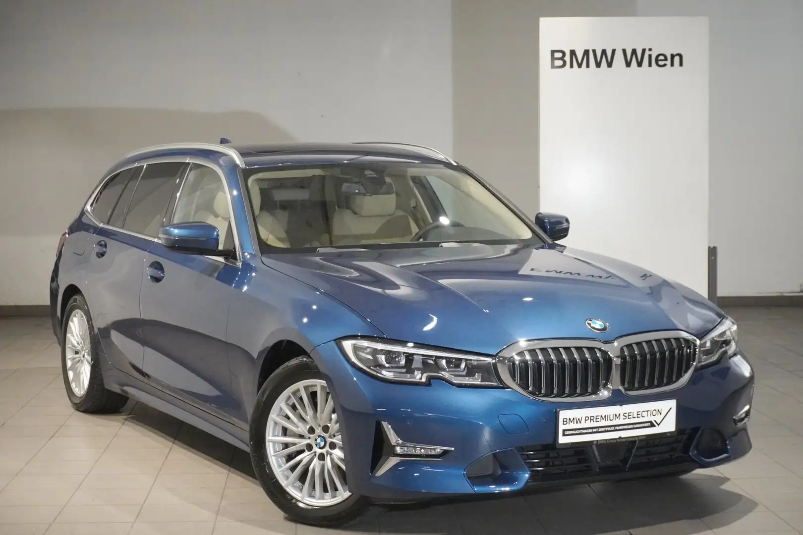 BMW 330 i Blau - 1