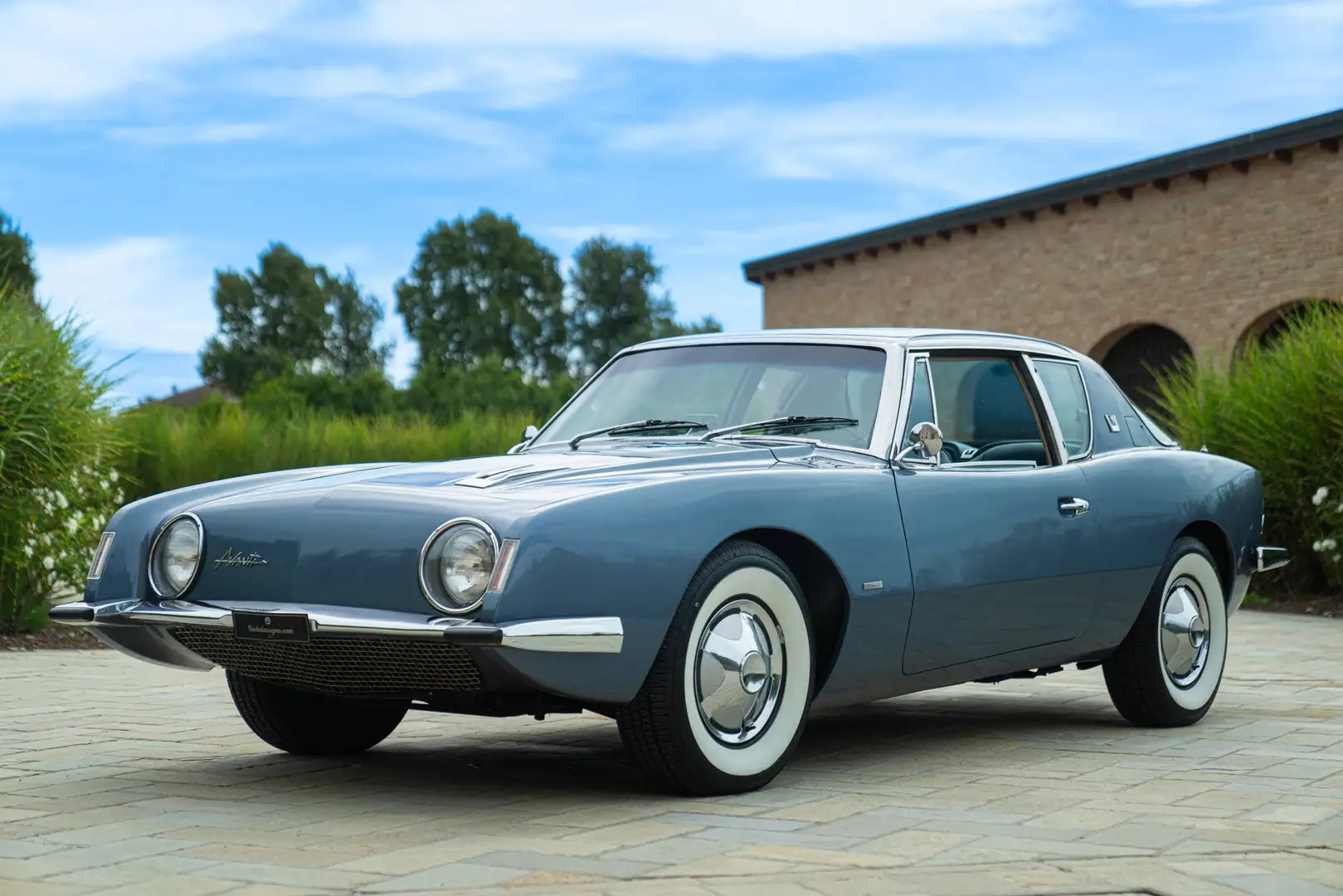 Studebaker AVANTI SUPERCHARGED Blau - 1