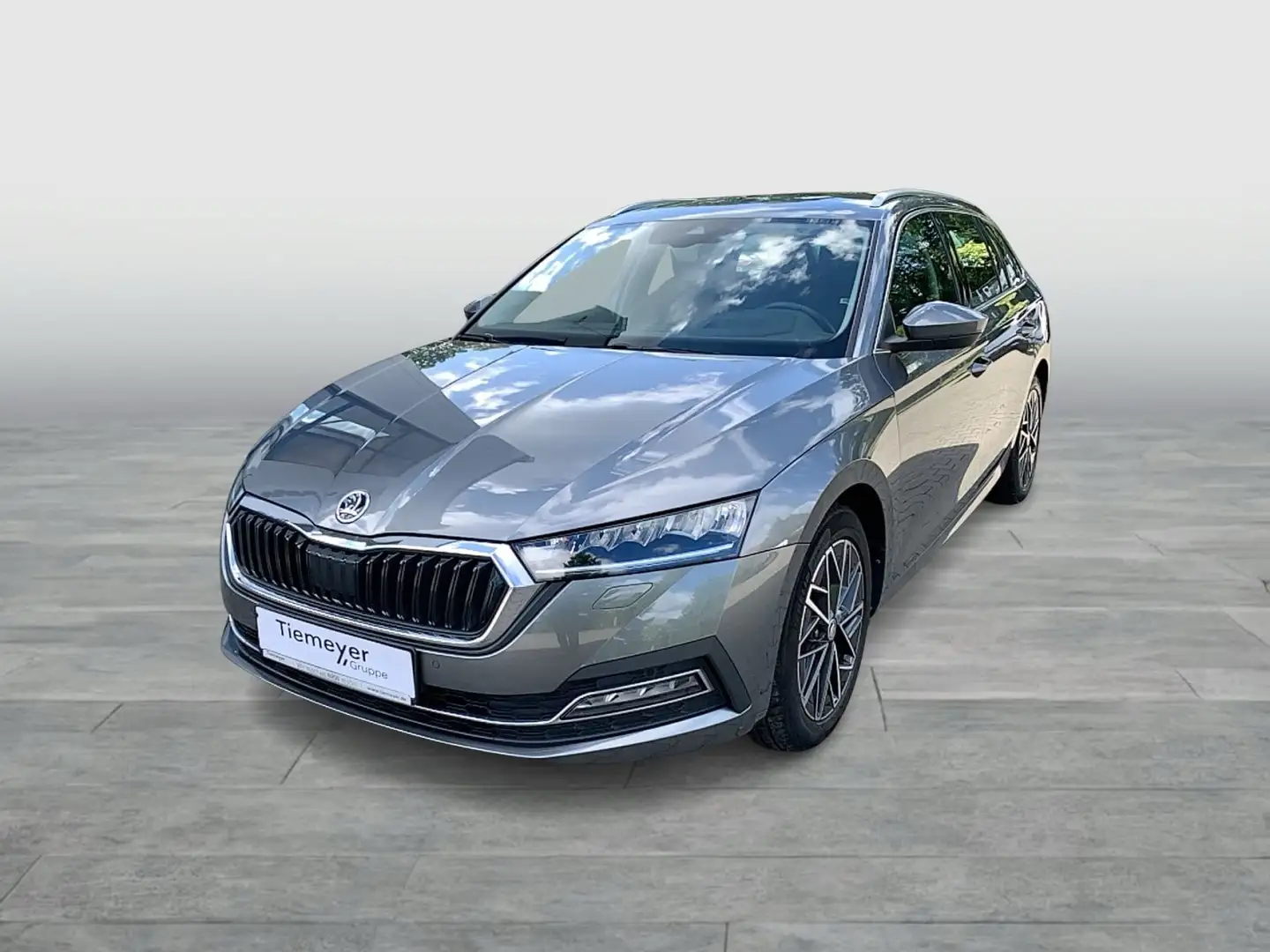 Skoda Octavia Combi 2.0 TDI STYLE HuD NAVI LED DAB Gris - 2