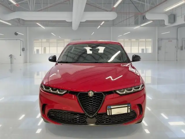 Alfa Romeo Tonale view 2