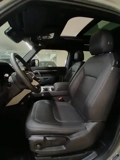 Land Rover Defender 2024, foto 7
