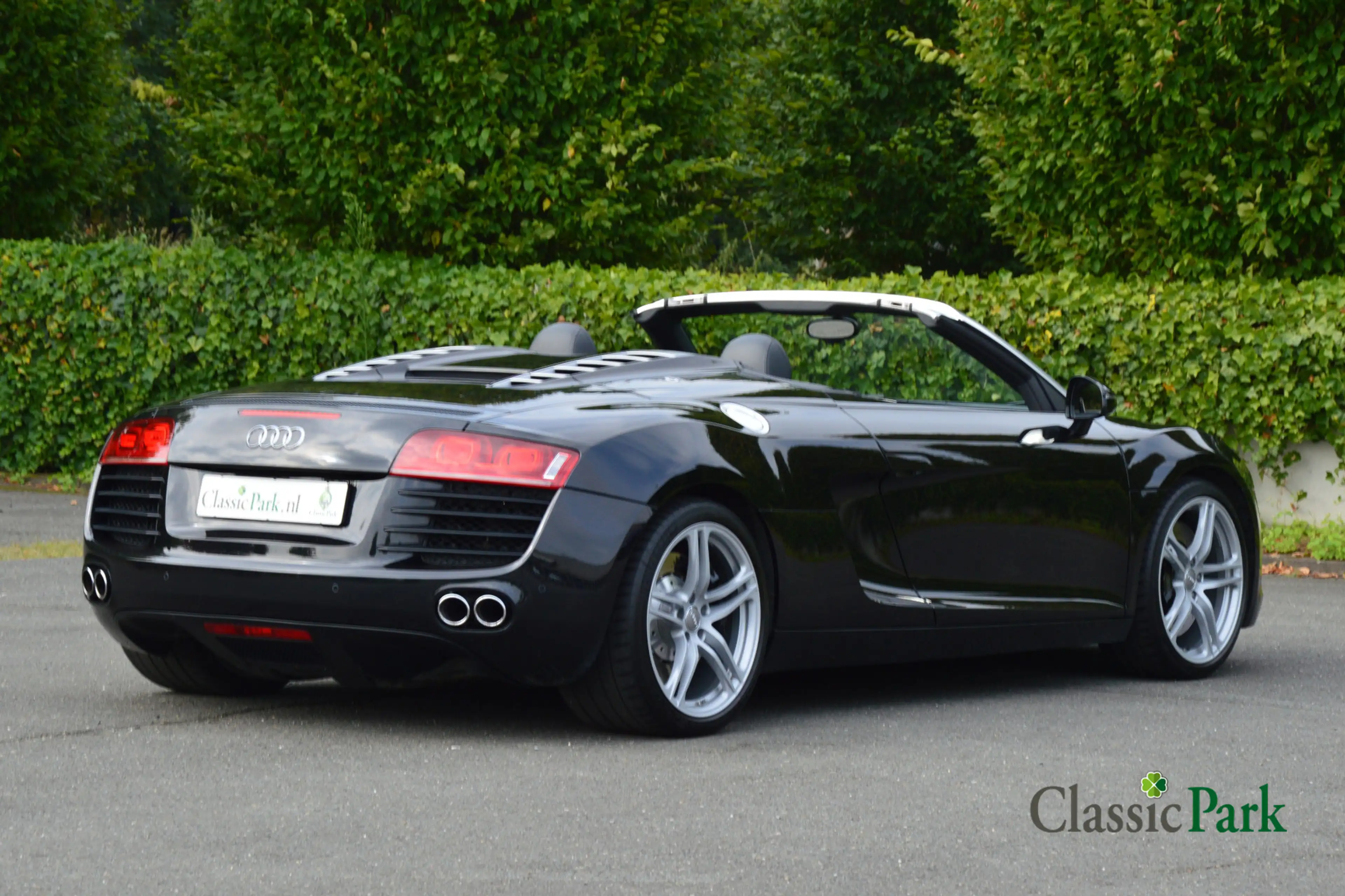 Audi R8 Spyder — photo 5