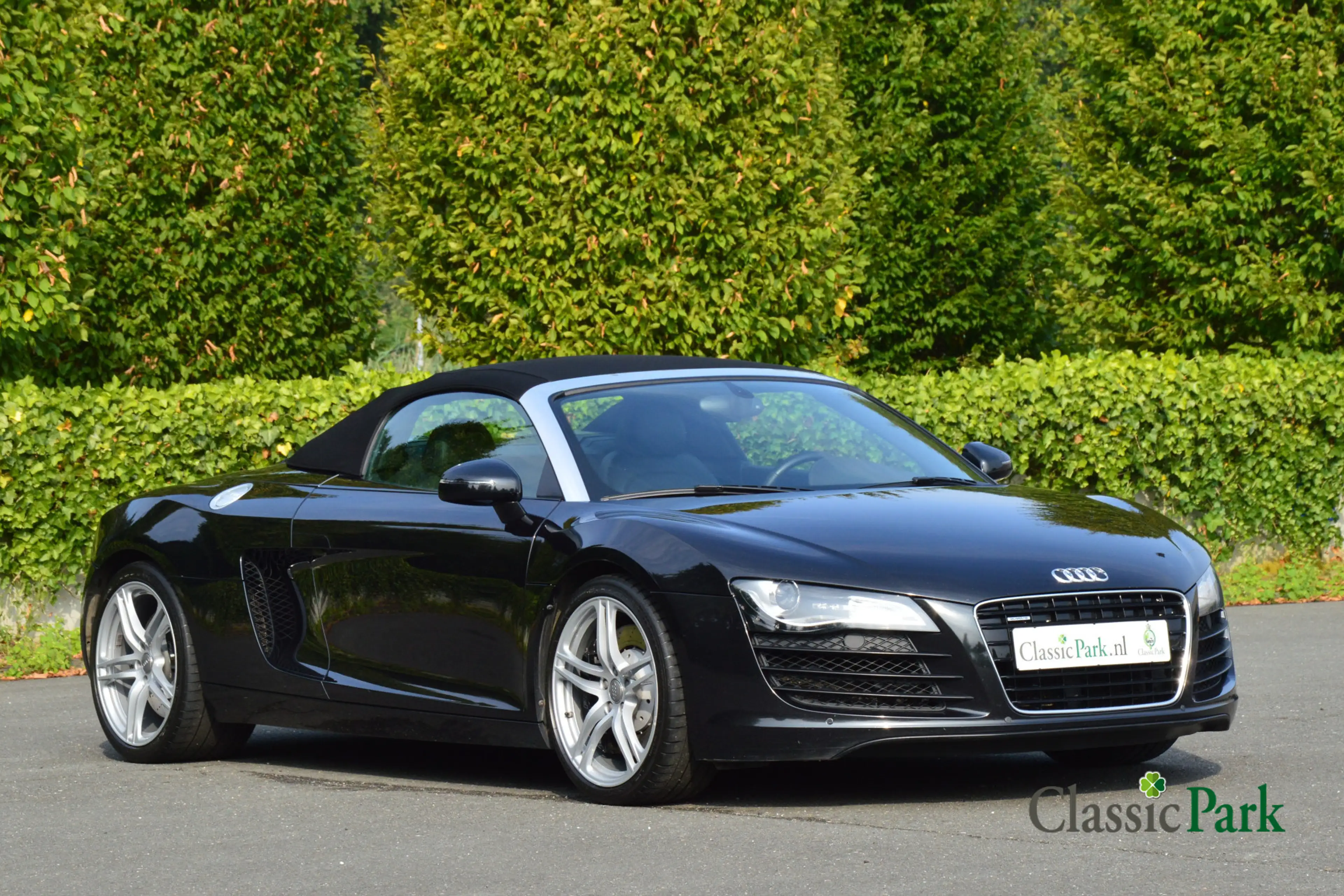 Audi R8 Spyder — photo 15
