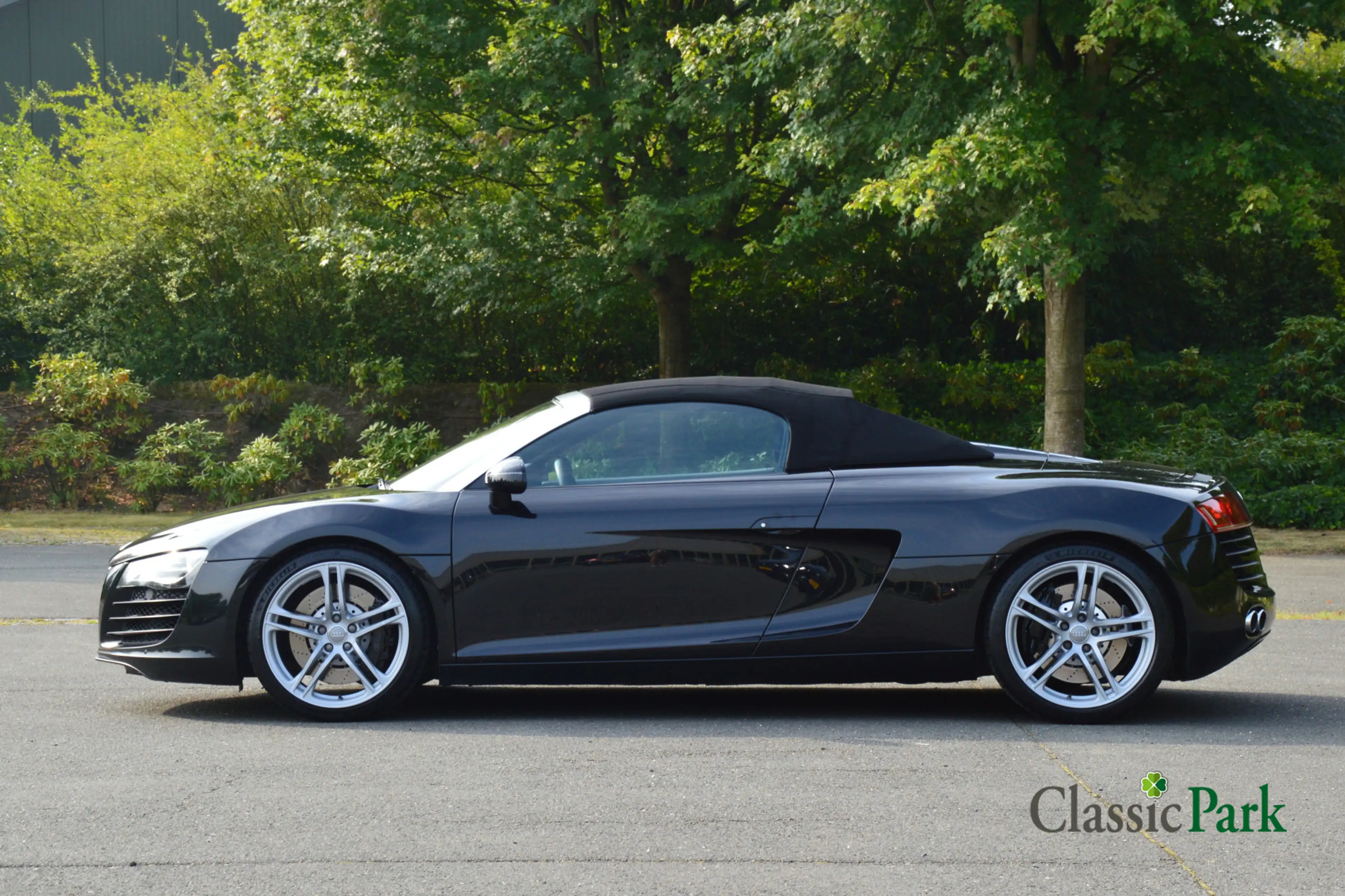 Audi R8 Spyder — photo 10