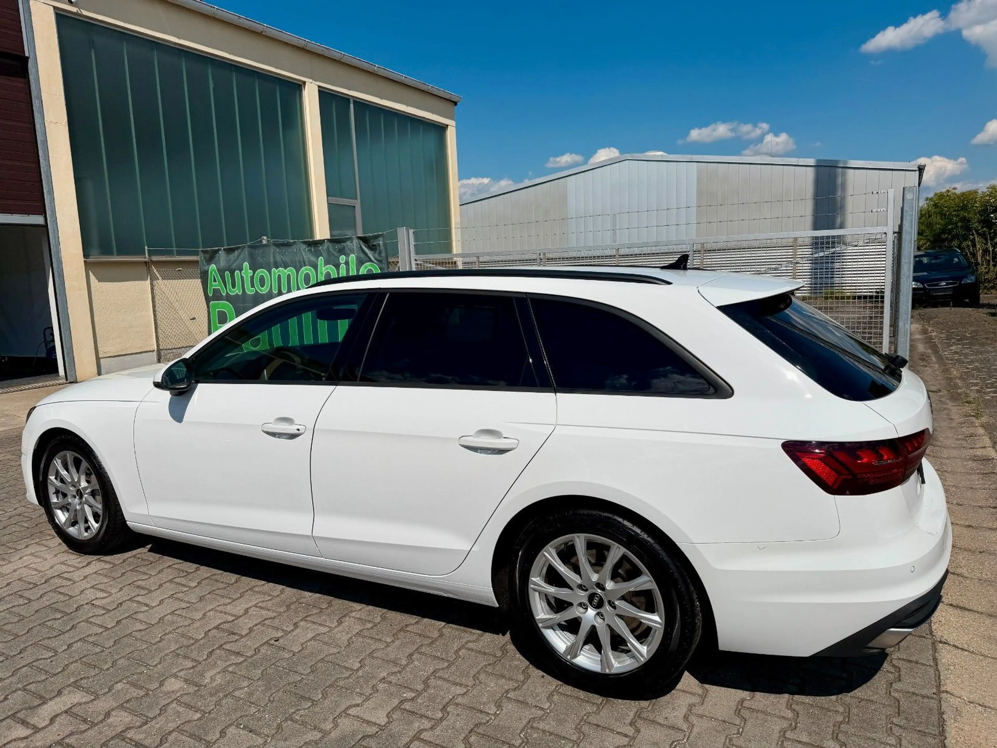 Audi A4 Avant 40 TDI DSG°AHK°LED°NAVI°STANDHZG.° — photo 2