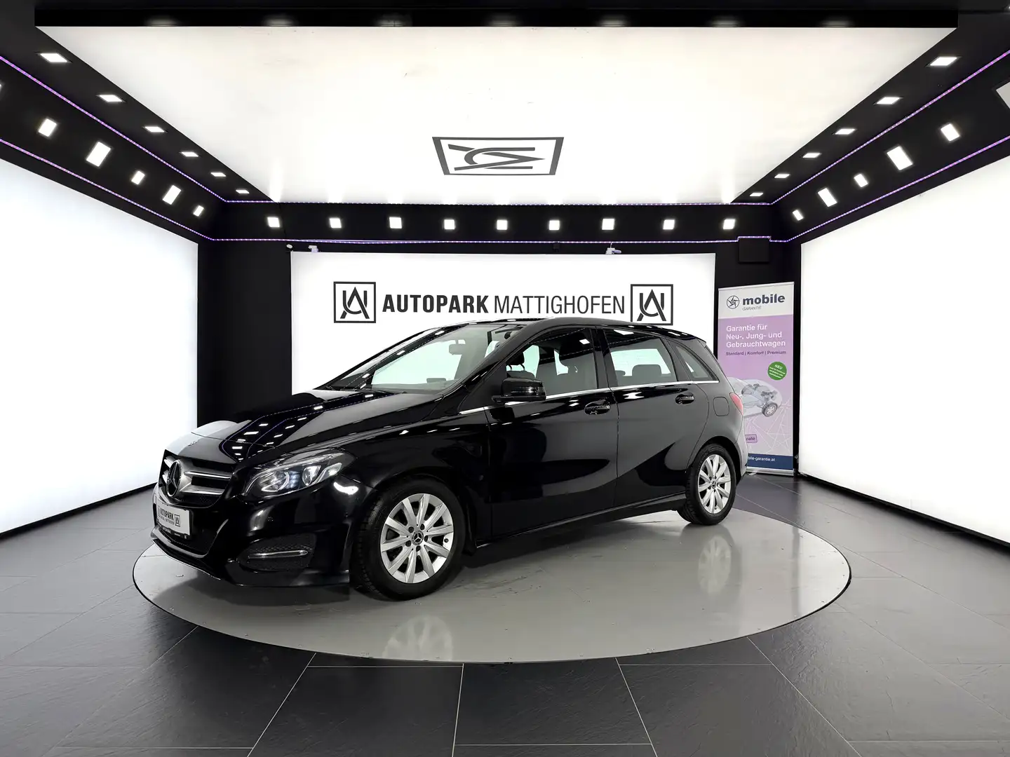 Mercedes-Benz B 180 d Style *LED*NAVI*PDC* Schwarz - 2