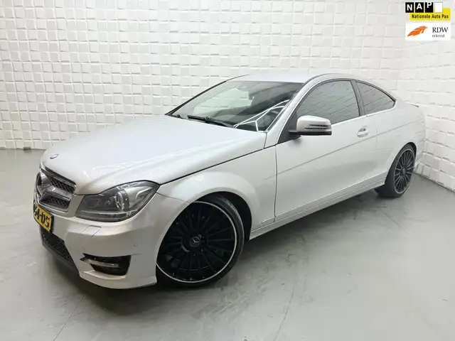 Mercedes-Benz C 180 Coupé Edition 1 AMG LEER NAVI PDC
