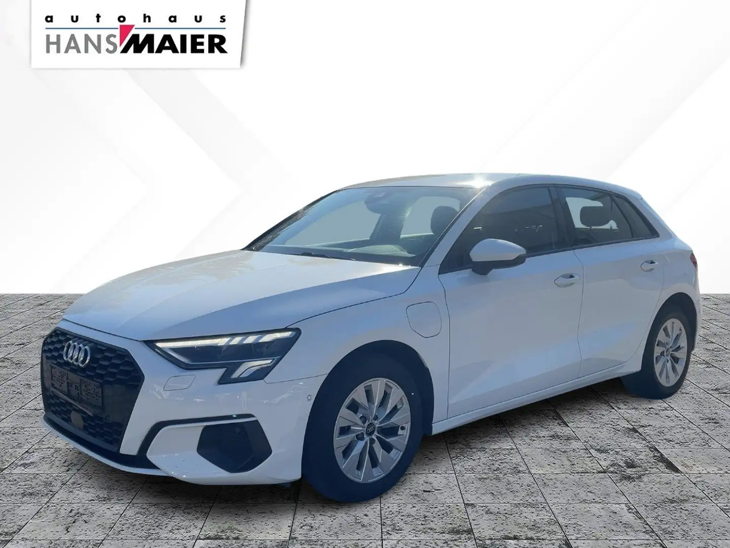 Audi A3 Sportback TFSI e basis Navi LED SH VC Stronic Weiß - 2