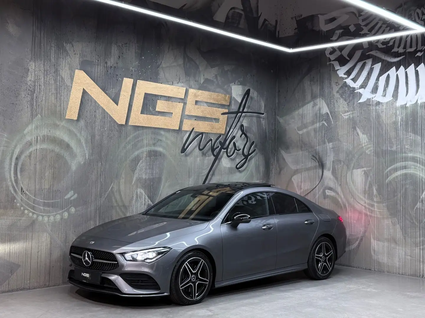Mercedes-Benz CLA 200 d AMG LINE PANORAMA AMBIENTEB TOTKL SPURH BLACK N Gris - 2