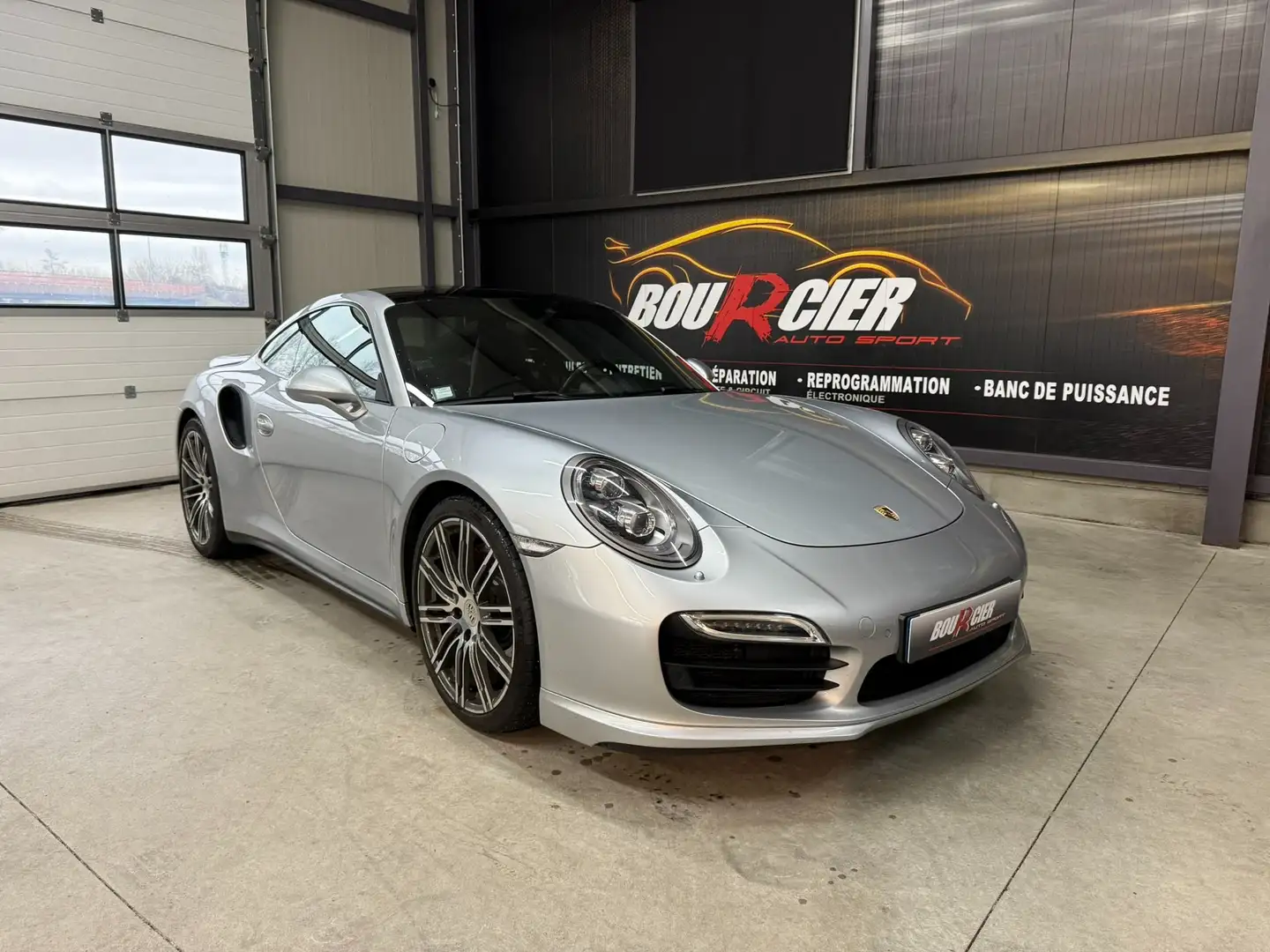 Porsche 911 911 Coupe 3.8i Turbo 520 PDK A Silber - 1