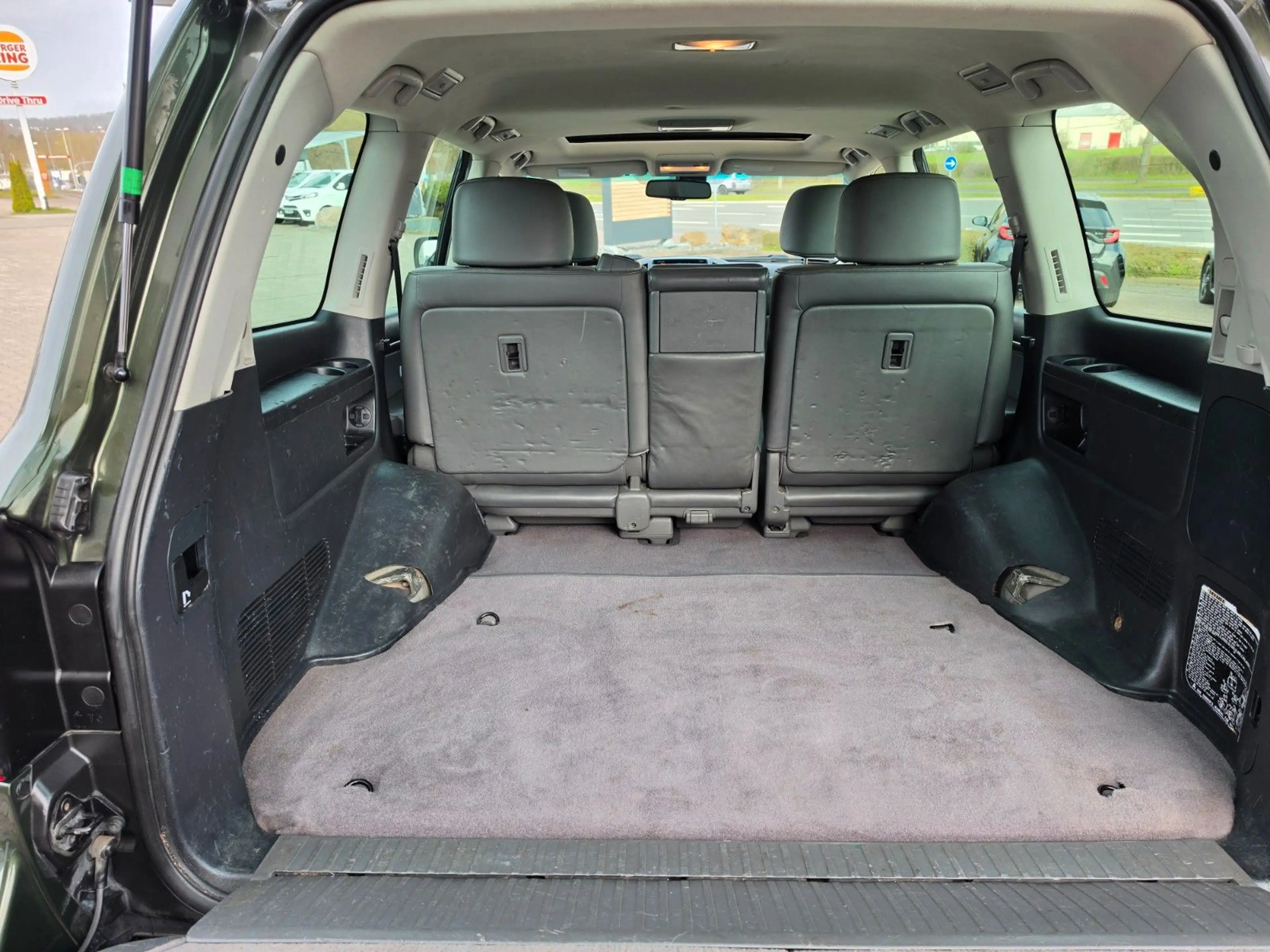 Toyota Land Cruiser 200 Executive V8 — photo 3
