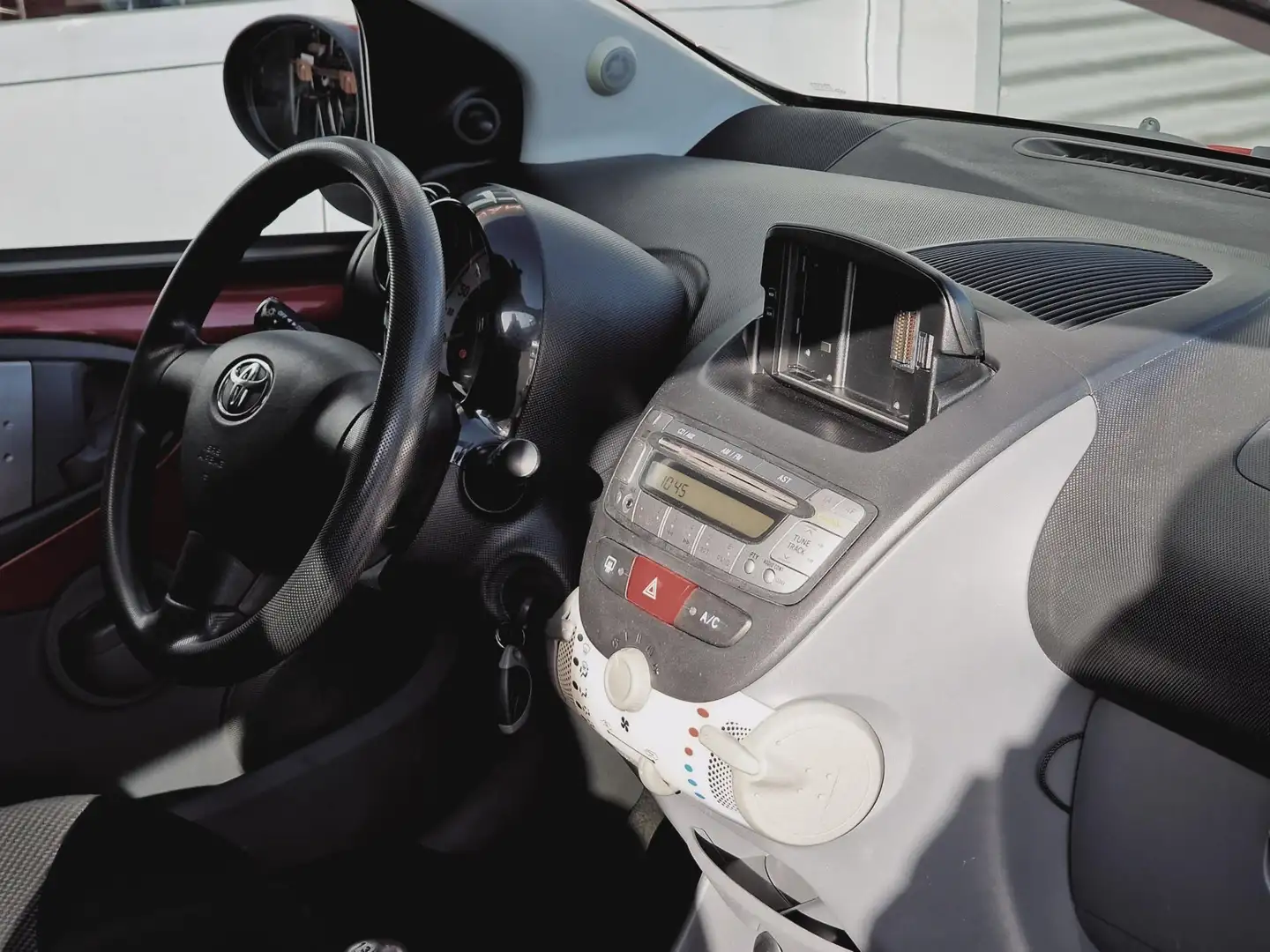 Toyota Aygo 1.0-12V Access Alarm|Airco|5DRS Rood - 2