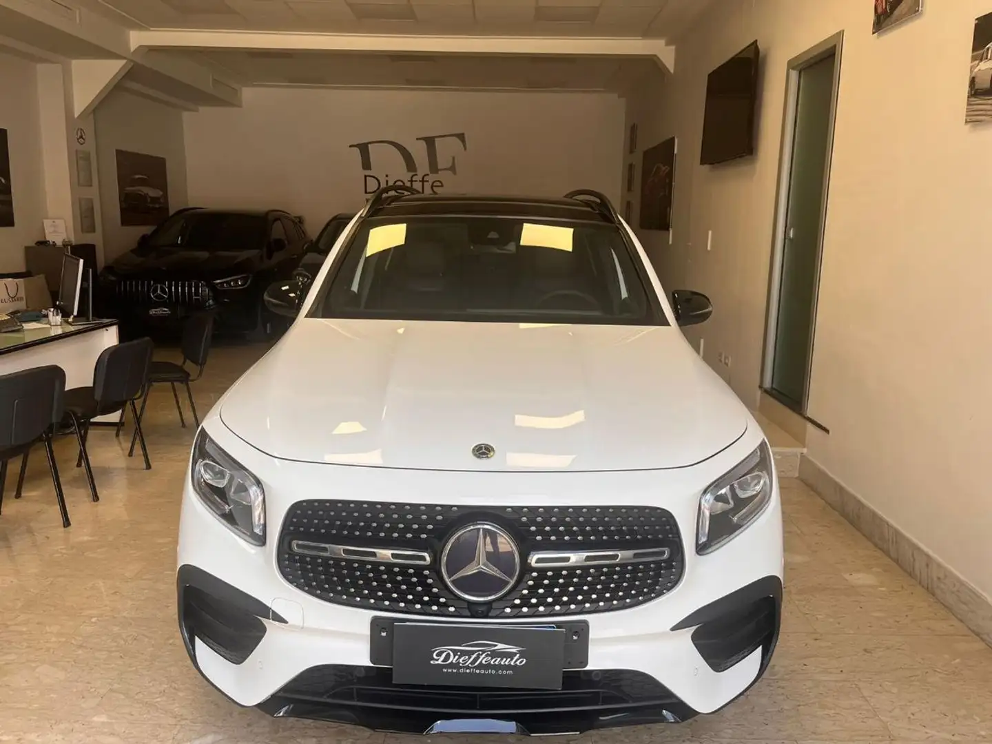 Mercedes-Benz GLB 200 d Automatic Premium Blanc - 1