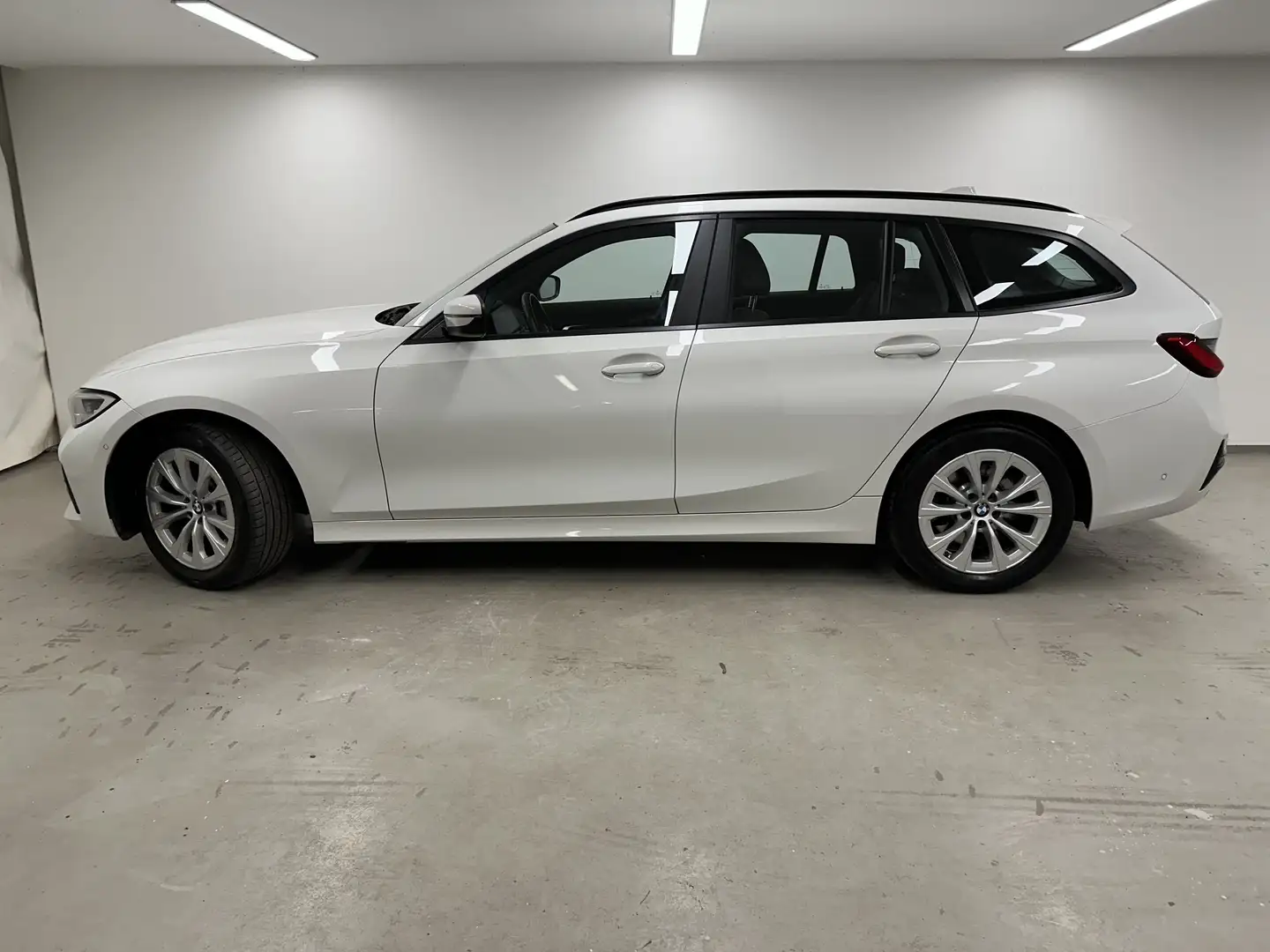 BMW 330 d xDrive Touring+PA+DA+HUD+HiFi+DAB+Sitzhzg. White - 2