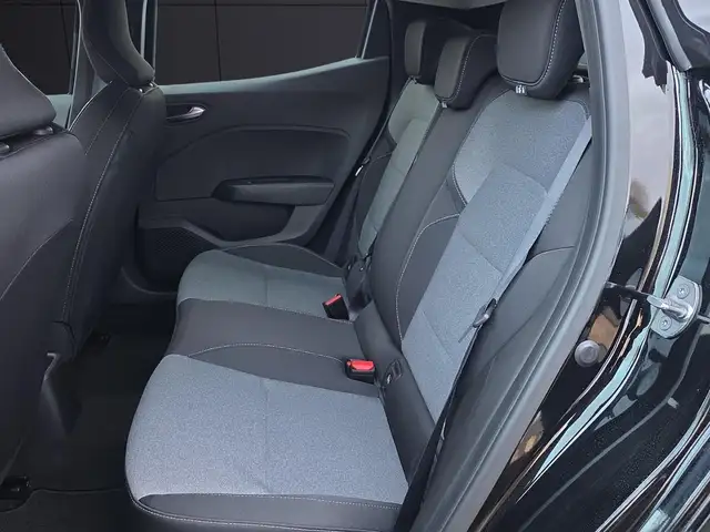 Renault Clio view 9