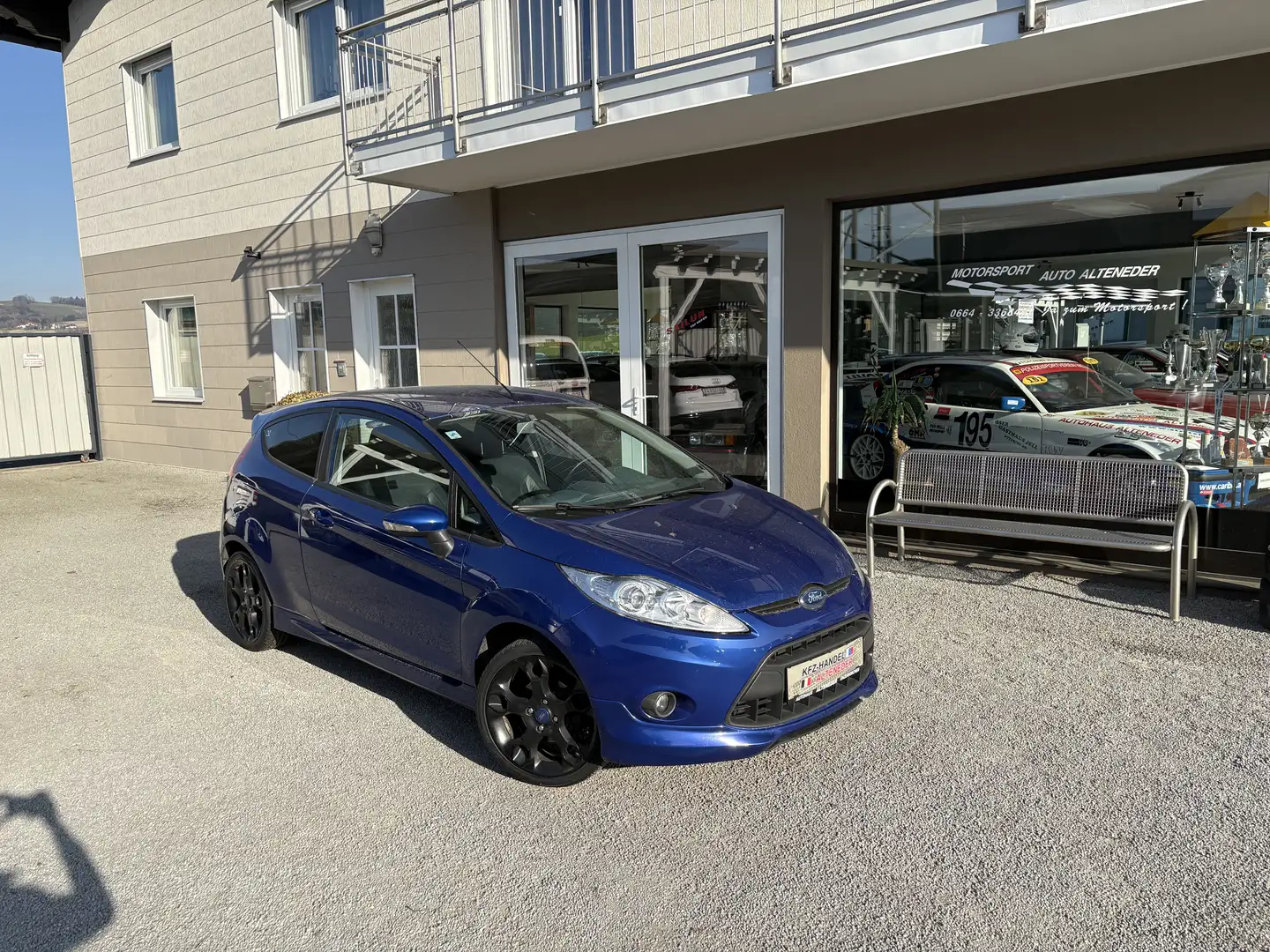 Ford Fiesta Sport+ 1,6 SONDERMODELL LEDER SITZH ZR NEU Blau - 1