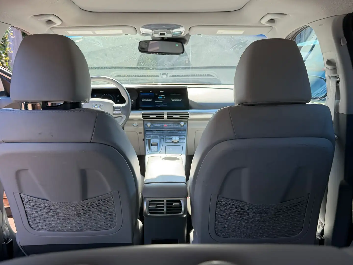 Hyundai NEXO Nexo Fuel Cell Gold - 2
