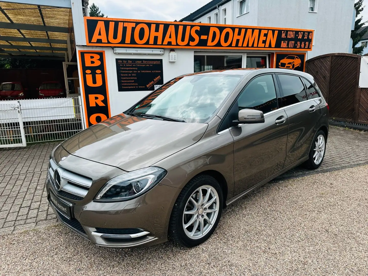 Mercedes-Benz B 200 Navi + Klima + Sitzheizung+Tempomat Grijs - 1