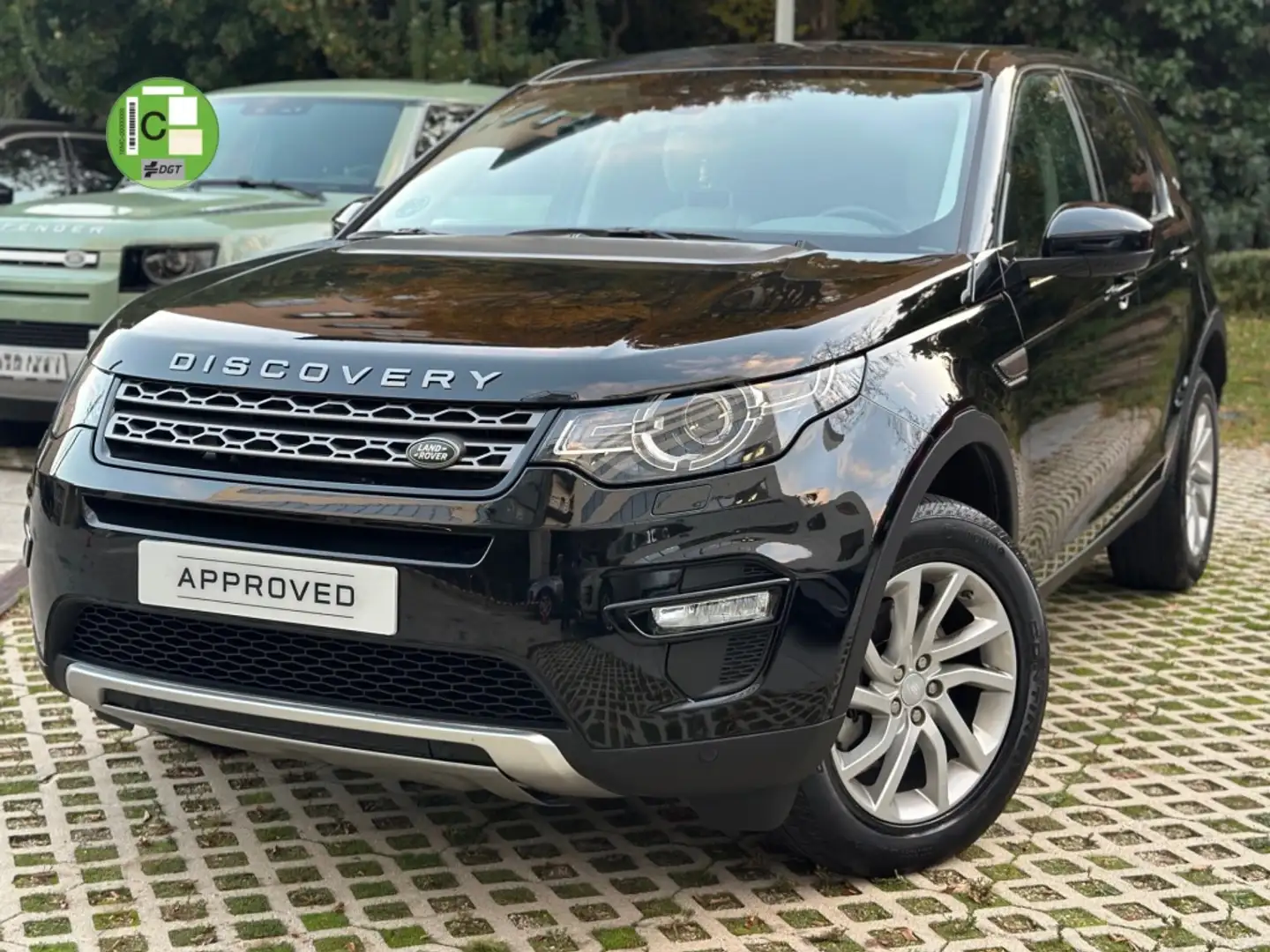 Land Rover Discovery Sport 2.0eD4 SE 4x2 150 Noir - 1