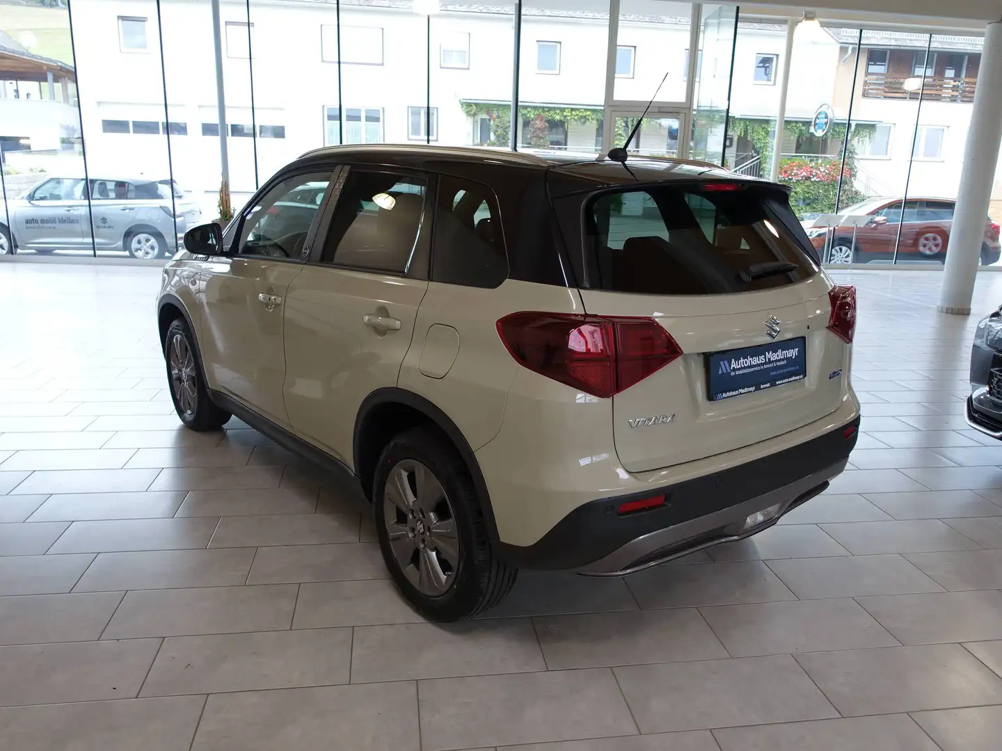 Suzuki Vitara VITARA 1.4 HYBRID 6AT shine *verkauft!* Beige - 2