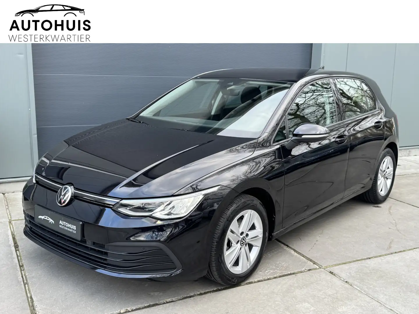 Volkswagen Golf 8 1.0 eTSI 110pk DSG Life Apple Carplay (NAVI) PDC Noir - 1