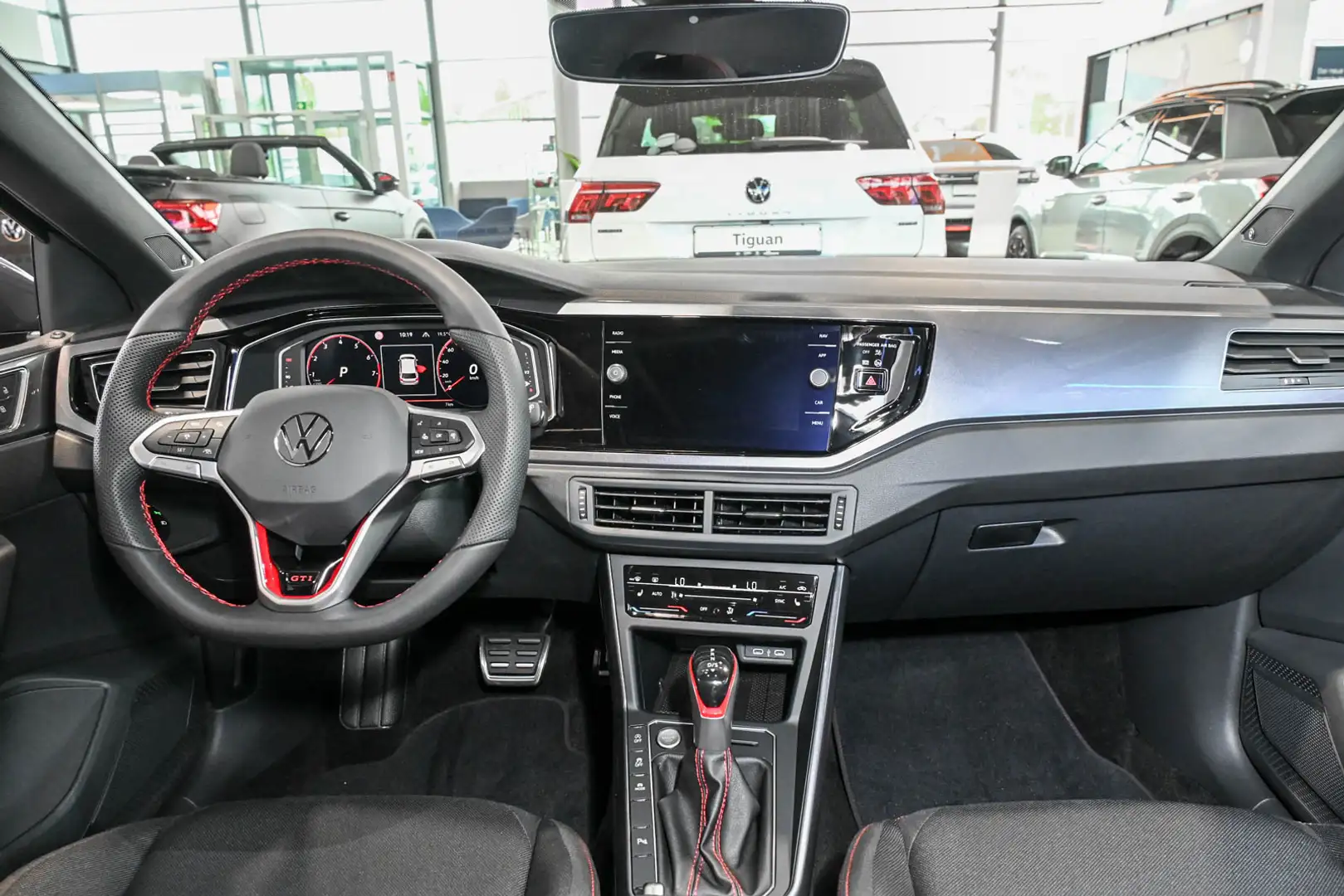 Volkswagen Polo VI IQ.Drive 7-Gang DSG 207 PS GTI / Kamera/ Nav... Gris - 2