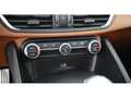 Alfa Romeo Giulia 2.2 JTDM XENON LEDER NAVI R-CAM ASSIST Grau - thumbnail 17
