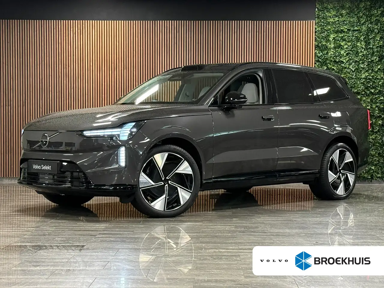 Volvo EX90