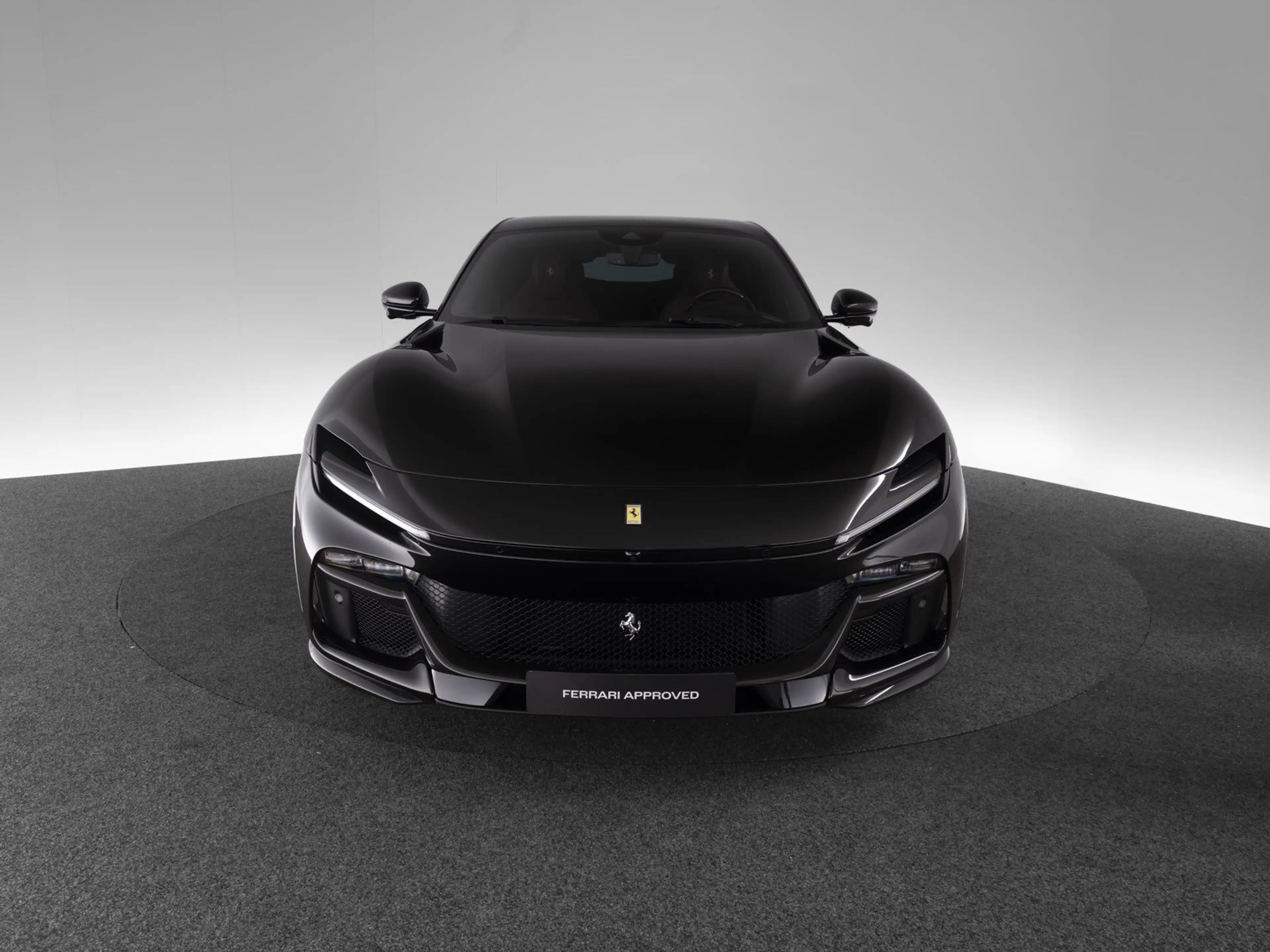 Ferrari Purosangue FERRARI SINGEN — photo 4