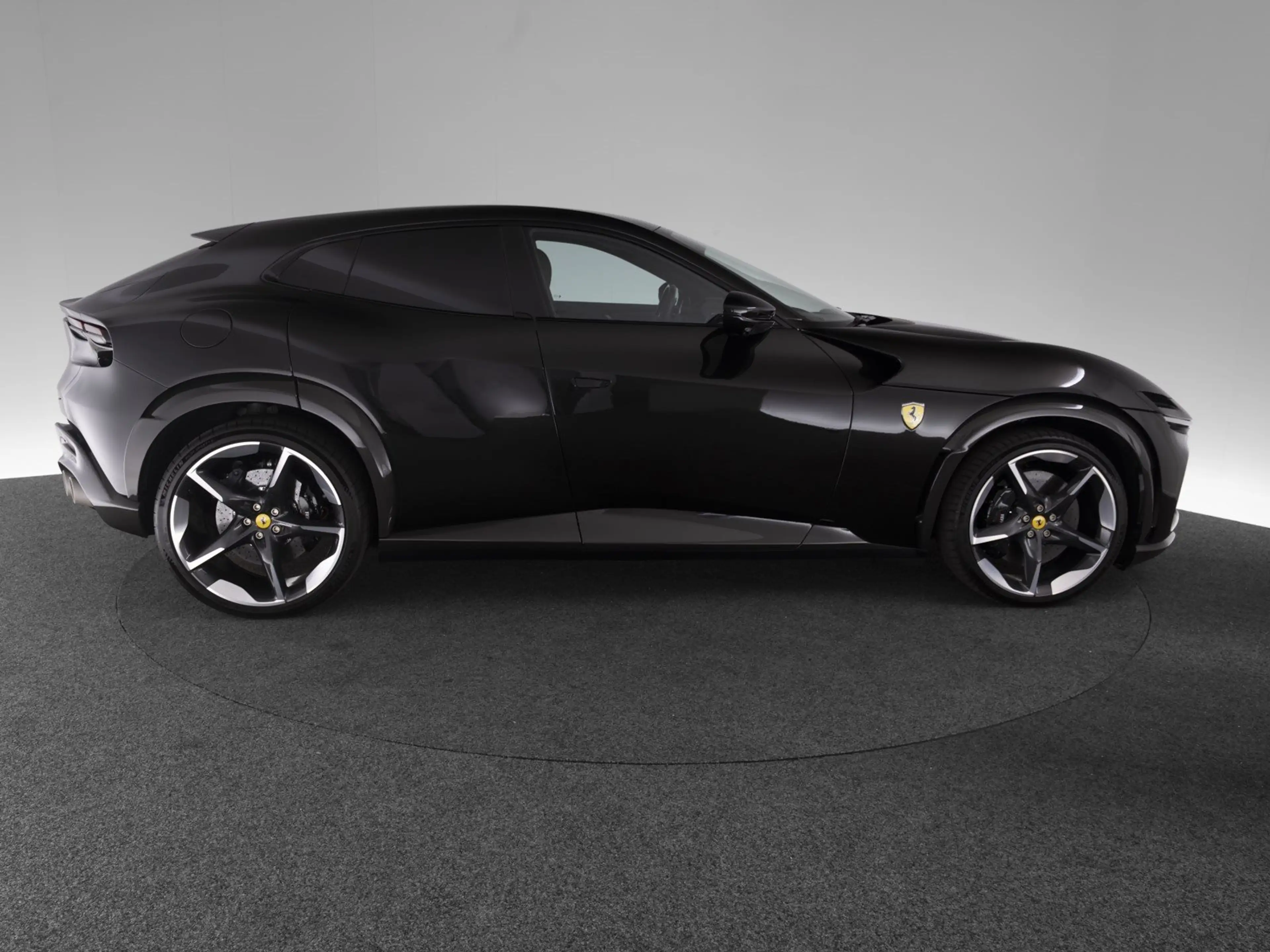 Ferrari Purosangue FERRARI SINGEN — photo 2