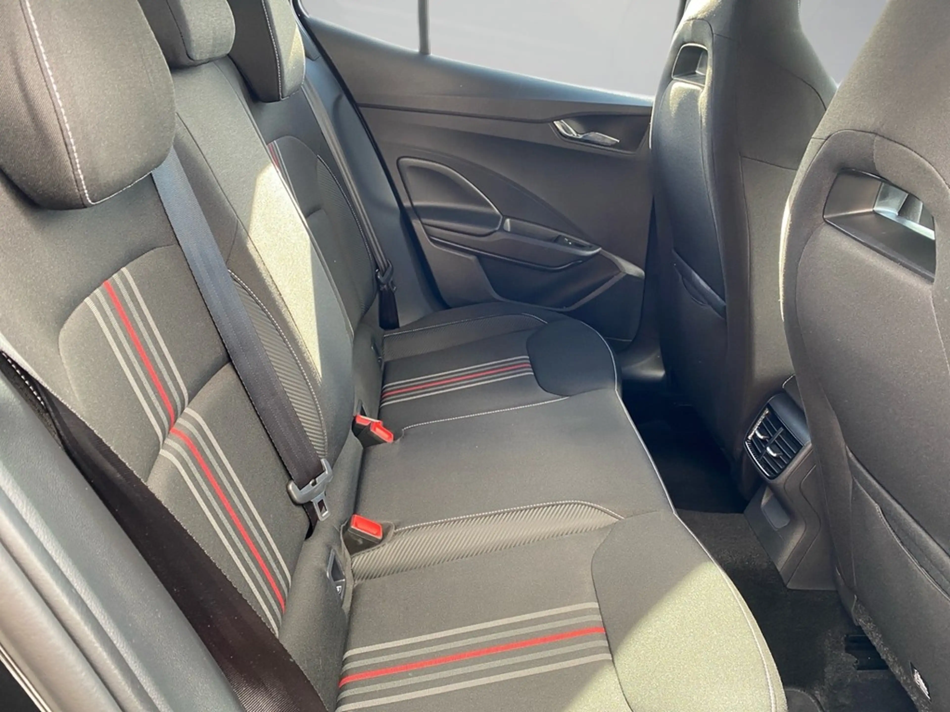 Skoda Fabia 1,0 TSI DSG Monte Carlo — photo 11