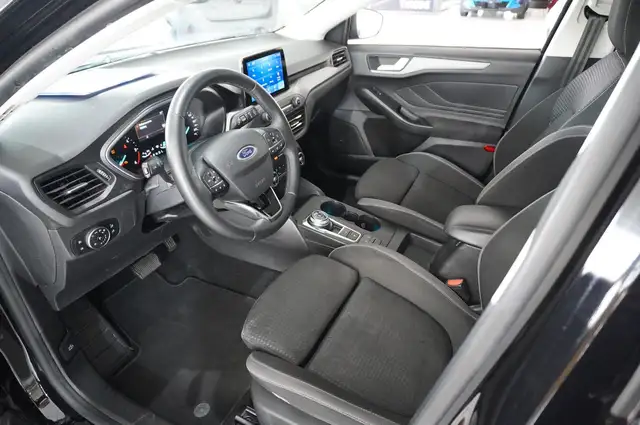 Ford Focus view 13
